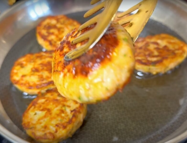 Блюдо из кабачков, которое я готовлю всю ночь и затем продаю на пляже. Вкусно и очень сытно