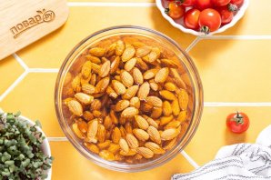 Крем-сыр из миндаля Крем-сыр из миндаля