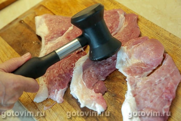 Отбивные из свинины с соусом из клубники Отбивные из свинины с соусом из клубники