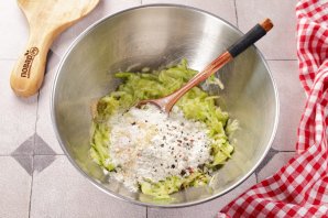 Оладьи из кабачков в аэрогриле