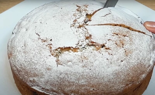 Все смешал и в духовку. Пирог на скорую руку с любыми ягодами