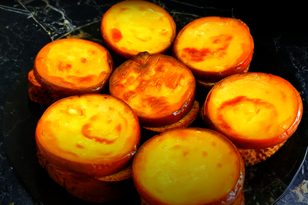 Бутерброды с колбасным сыром