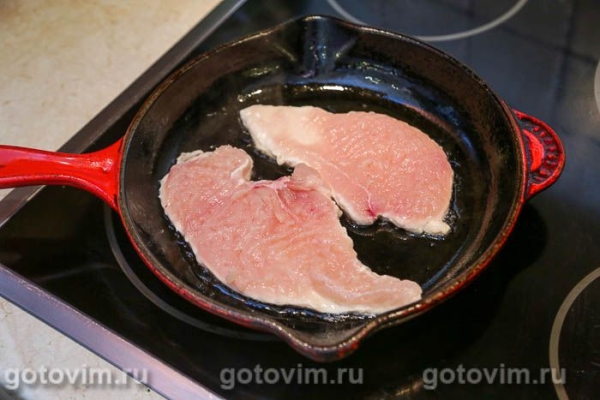 Куриная грудка со спаржей, чесноком и сливочным маслом Куриная грудка со спаржей, чесноком и сливочным маслом