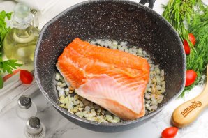 Лосось в сливочном соусе Лосось в сливочном соусе