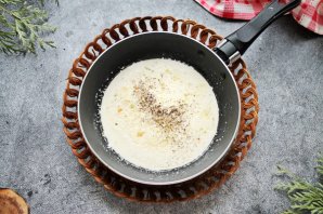 Мидии без раковин в сливочном соусе в духовке Мидии без раковин в сливочном соусе в духовке