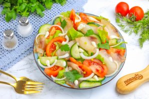 Салат из масляной рыбы холодного копчения Салат из масляной рыбы холодного копчения