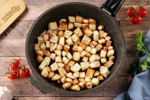 Салат "Цезарь" с креветками классический простой Салат "Цезарь" с креветками классический простой