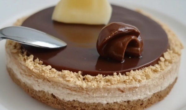 Бесподобно вкусный десерт без духовки, сгущенки и муки. Чизкейк из 3-х основных ингредиентов Бесподобно вкусный десерт без духовки, сгущенки и муки. Чизкейк из 3-х основных ингредиентов