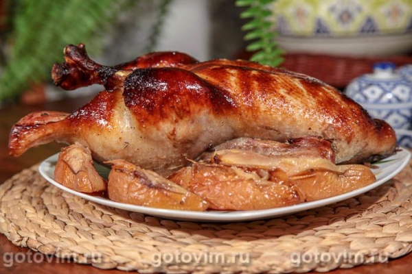 Утка с айвой в духовке Утка с айвой в духовке