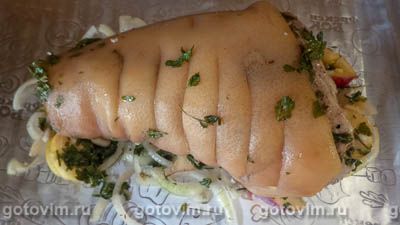 Свиная рулька в пиве с яблоками, горчицей и медом по-венгерски Свиная рулька в пиве с яблоками, горчицей и медом по-венгерски