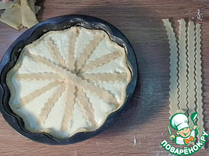 Пирог с творожной начинкой и сливой
