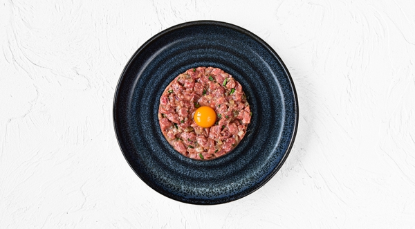 Тартар из говяжьей вырезки, пошаговый рецепт с фото на 570 ккал