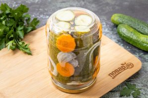 Огурцы с морковью на зиму Огурцы с морковью на зиму