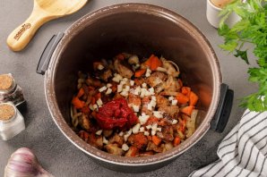 Свинина с картошкой в мультиварке