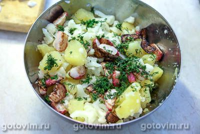 Теплый картофельный салат с жареным редисом и цветной капустой Теплый картофельный салат с жареным редисом и цветной капустой