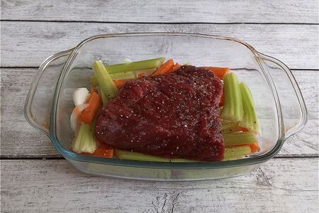 Ростбиф со сливочным маслом на овощной подушке #пушкинкулинар Ростбиф со сливочным маслом на овощной подушке #пушкинкулинар