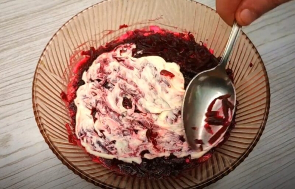 Бюджетный салат из свеклы на каждый день. Готовлю на перекус, обед или ужин Бюджетный салат из свеклы на каждый день. Готовлю на перекус, обед или ужин