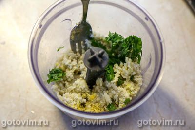 Мидии в створках под корочкой из сухарей и сыра с голубой плесенью