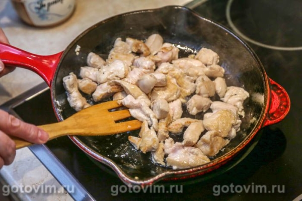 Поке с курицей, манго и авокадо Поке с курицей, манго и авокадо