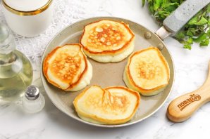 Пышные оладьи с творогом Пышные оладьи с творогом