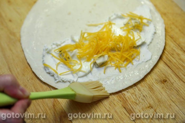 Чебуреки из лаваша «4 сыра» Чебуреки из лаваша «4 сыра»