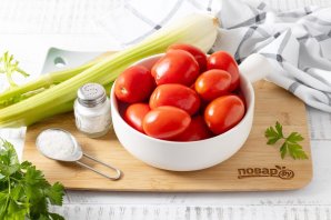 Томатный сок с сельдереем Томатный сок с сельдереем