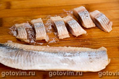 Тартинки из картофеля с соленой сельдью и свеклой Тартинки из картофеля с соленой сельдью и свеклой