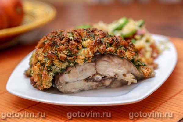 Сазан в сухарной корочке в духовке
