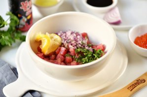 Тартар из тунца Тартар из тунца