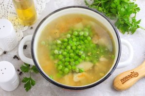 Суп из индейки с зеленым горошком Суп из индейки с зеленым горошком