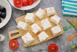 Канапе с маслинами и сыром Канапе с маслинами и сыром