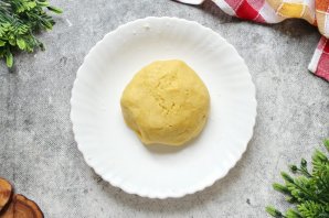 Пирог с клубникой, ревенем и посыпкой Пирог с клубникой, ревенем и посыпкой