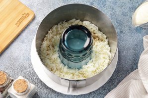 Салат с тунцом, сыром и огурцом Салат с тунцом, сыром и огурцом