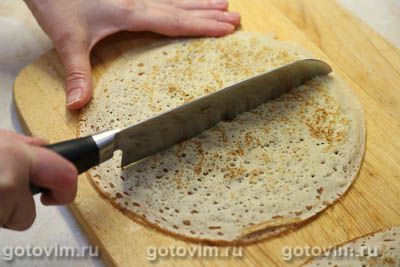 Запеканка блинная с фаршем и сырным соусом бешамель