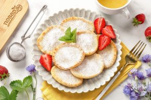 Оладьи на воде с яйцами