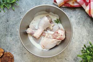 Курица в йогурте в мультиварке Курица в йогурте в мультиварке