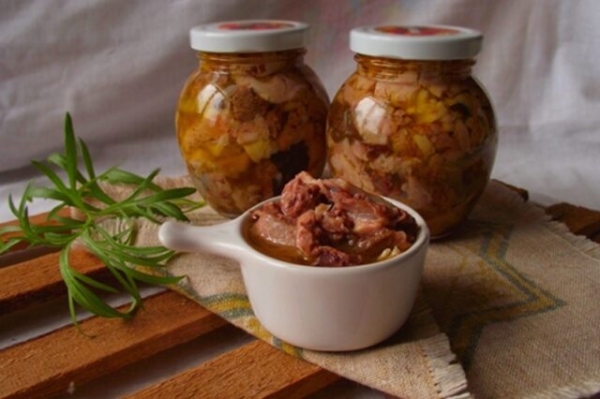 Домашняя тушенка из свинины на плите Домашняя тушенка из свинины на плите