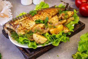 Скумбрия с картошкой в фольге в духовке Скумбрия с картошкой в фольге в духовке
