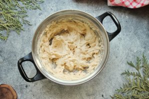 Шоколадные капкейки со сливочным кремом Шоколадные капкейки со сливочным кремом