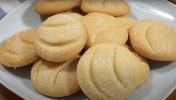 Печенье «из ничего.» Рецепт за 20 минут: без молока и сливочного масла Печенье «из ничего.» Рецепт за 20 минут: без молока и сливочного масла