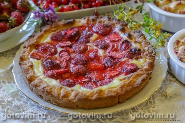 Тарт с клубникой с заварным кремом Тарт с клубникой с заварным кремом