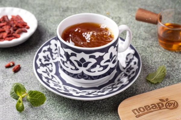 Черный чай с ягодами годжи Черный чай с ягодами годжи