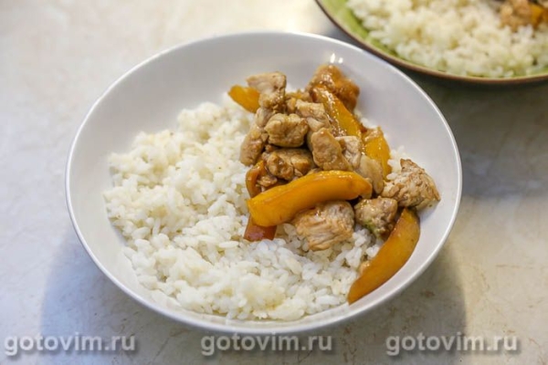 Поке с жареной куриной грудкой в соусе терияки, манго, авокадо и бобами эдамаме Поке с жареной куриной грудкой в соусе терияки, манго, авокадо и бобами эдамаме