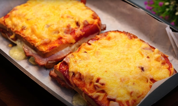 Забудьте про хлеб с колбасой: горячие бутерброды, которые дети берут в школу с удовольствием! Забудьте про хлеб с колбасой: горячие бутерброды, которые дети берут в школу с удовольствием!