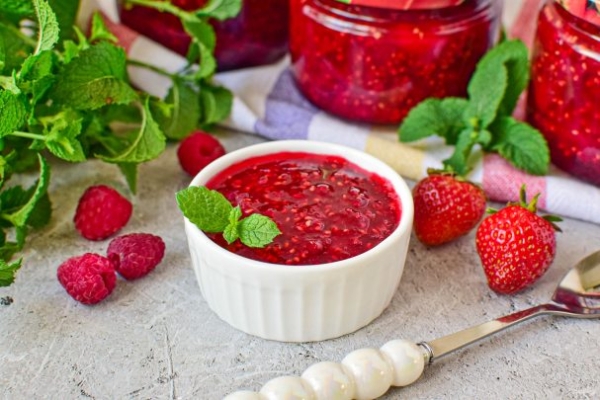 Варенье из малины и клубники Варенье из малины и клубники