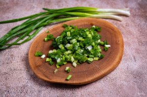 Слоеные пирожки с сыром и луком Слоеные пирожки с сыром и луком