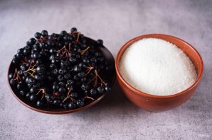 Черноплодная рябина протертая с сахаром Черноплодная рябина протертая с сахаром