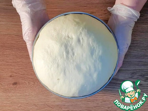 Открытые булочки с кремом и нектаринами