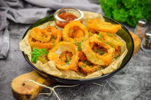 Обжаренные луковые кольца Обжаренные луковые кольца