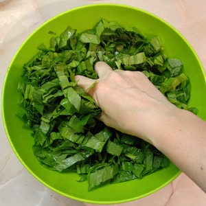 Песочный пирог со щавелем и ревенем Песочный пирог со щавелем и ревенем